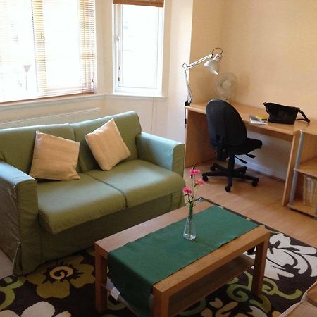 אדינבורו Grosvenor Gardens Hotel מראה חיצוני תמונה