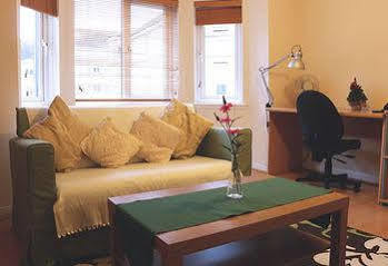 אדינבורו Grosvenor Gardens Hotel מראה חיצוני תמונה