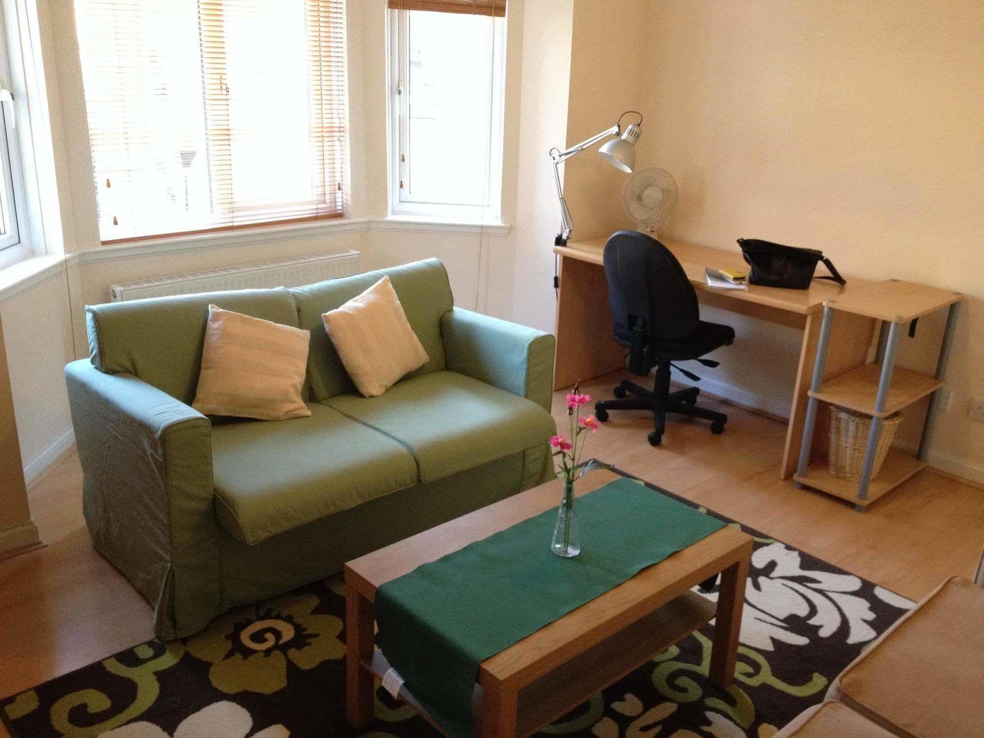 אדינבורו Grosvenor Gardens Hotel מראה חיצוני תמונה