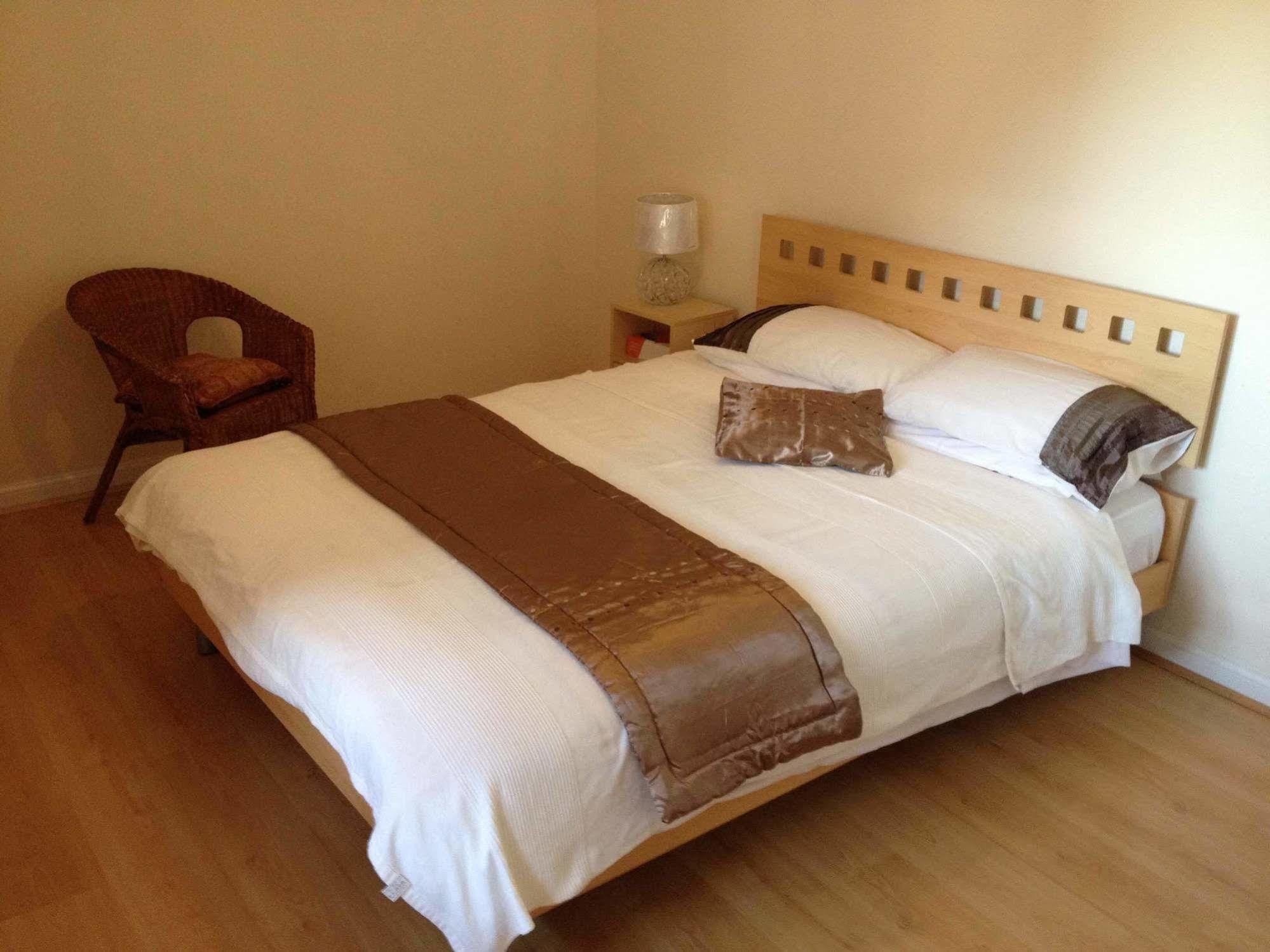 אדינבורו Grosvenor Gardens Hotel מראה חיצוני תמונה